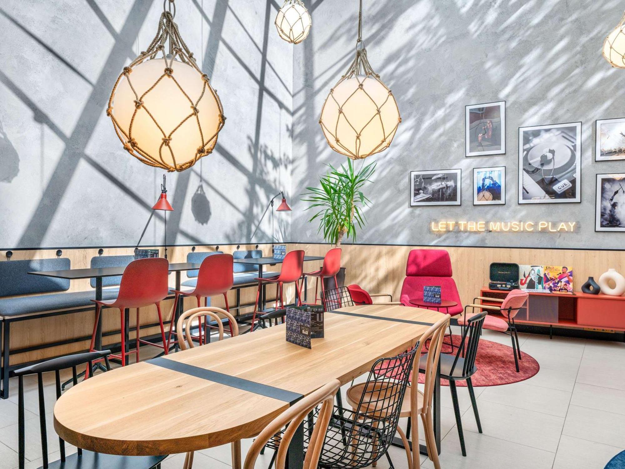 Ibis Budapest Centrum Bagian luar foto