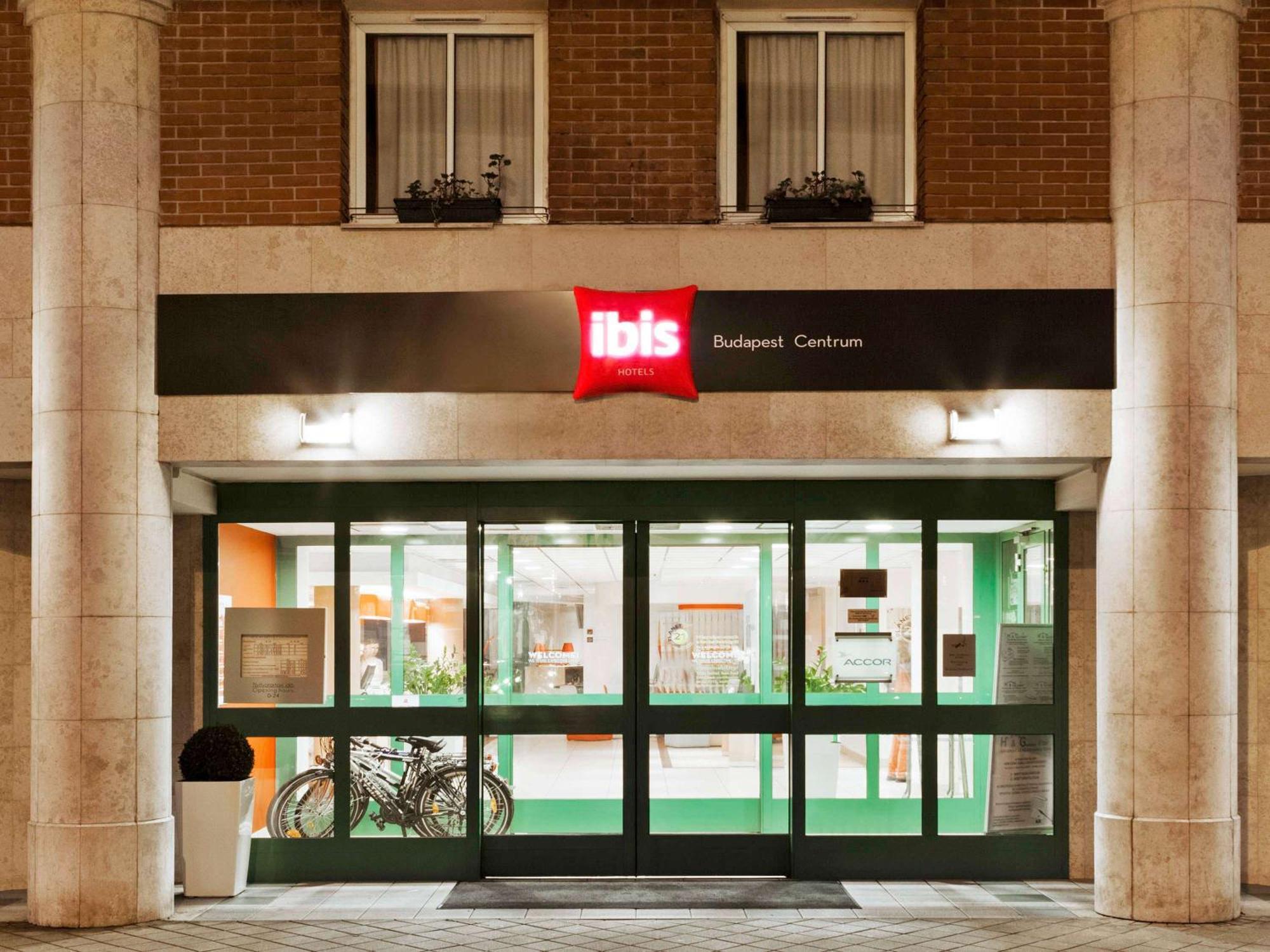 Ibis Budapest Centrum Bagian luar foto